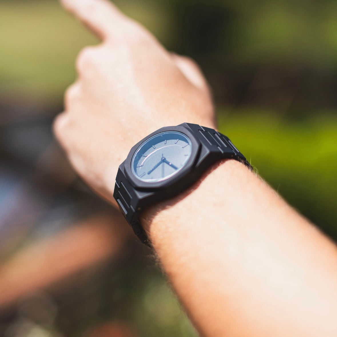 CARBON VANGUARD BLACKOUT